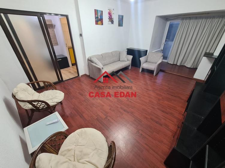 Apartament cu 3 camere decomandat în Câmpina