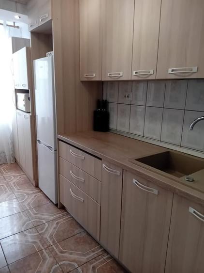 Apartament cu 2 camere semidecomandat în Micro 16