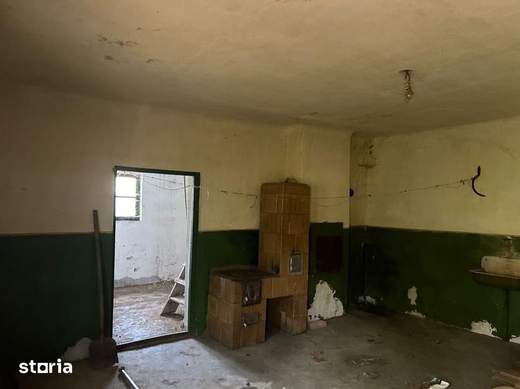 Casă cu 3 camere cu Teren 1200 Mp în Borș