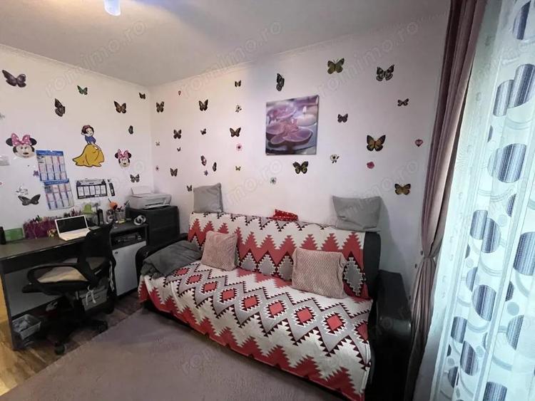 Apartament cu 4 camere decomandat în Central