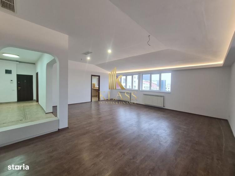 Apartament cu 4 camere în Central