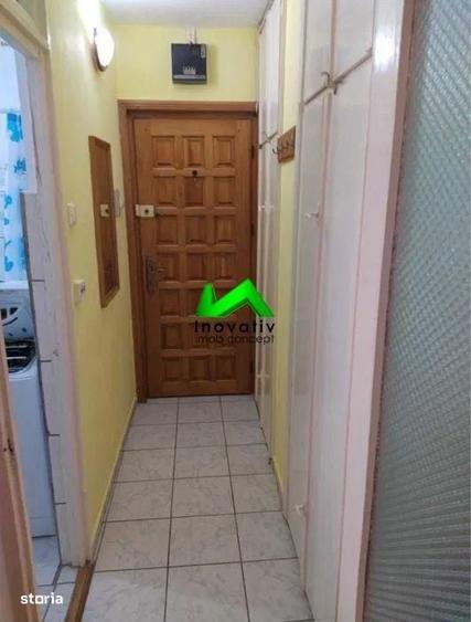 Garsonieră decomandată în Valea Aurie