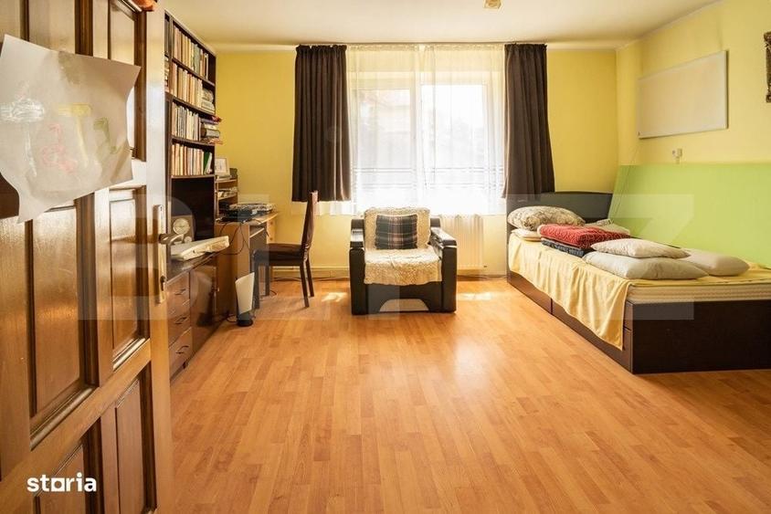 Casă cu 4 camere în Cernatu