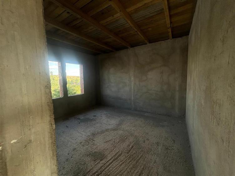 Casă individuală cu 4 camere cu Teren 500 Mp în Moara
