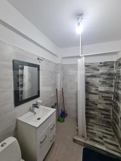 Apartament decomandat, 51 mp utili, lift, parcare inclusa in pret, zona Terra - 6