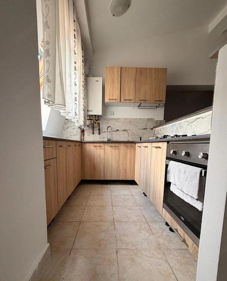 Apartament cu 2 camere semidecomandat în Budiului
