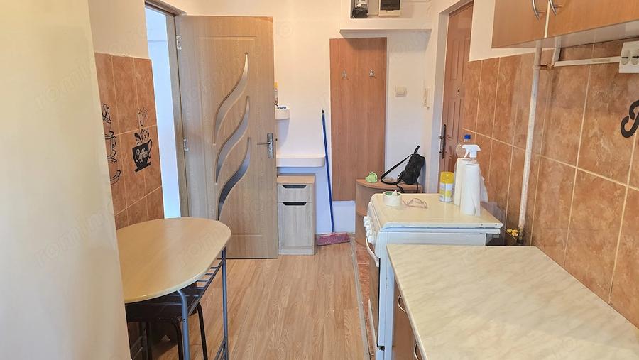 Apartament cu 2 camere semidecomandat în Micro 15