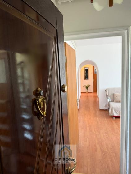 Apartament cu 3 camere semidecomandat, mobilat în Militari