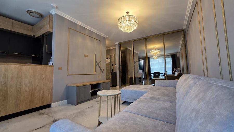 Apartament cu 2 camere semidecomandat, mobilat în Plopilor