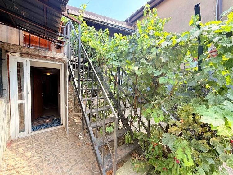 Casă cu 4 camere cu Teren 160 Mp în Rahova