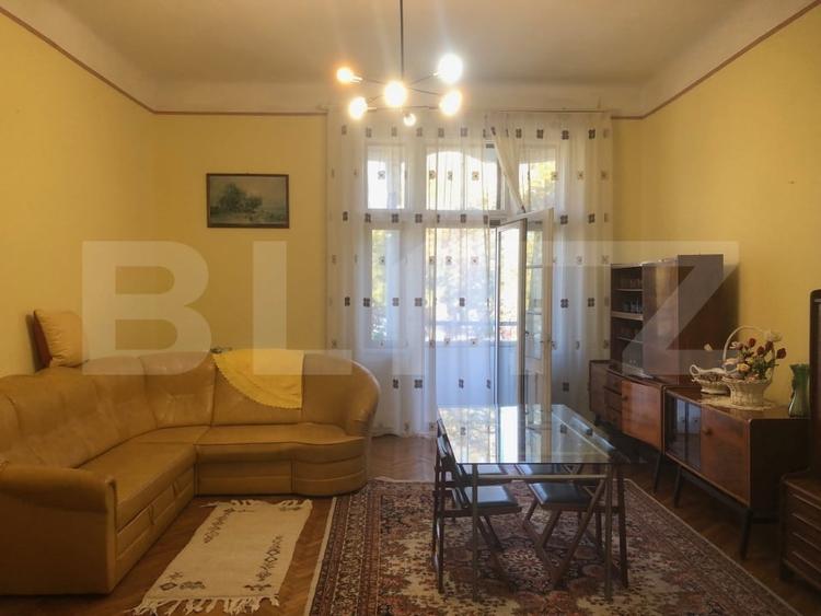 Apartament cu 2 camere semidecomandat, mobilat în Central