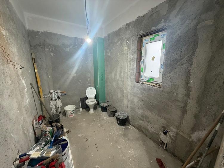 Casă individuală cu 5 camere cu Canalizare în Dobroești