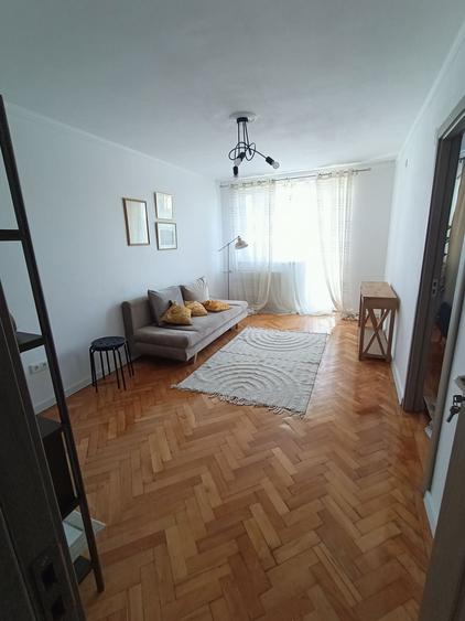 Apartament cu 2 camere semidecomandat în Ultracentral