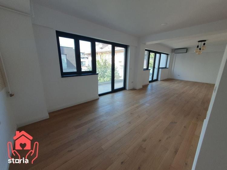 Apartament cu 3 camere în Romană