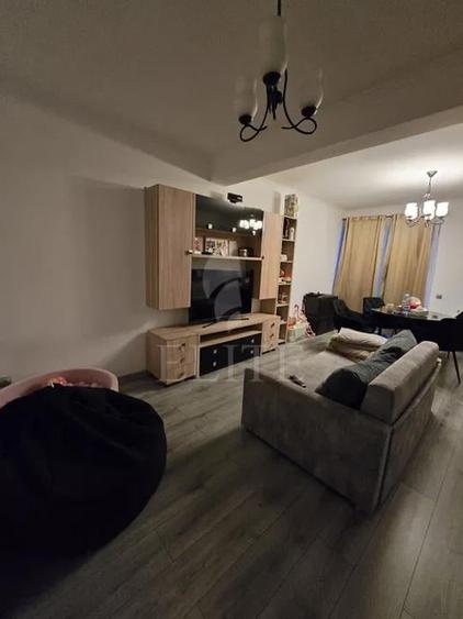 Apartament cu 2 camere semidecomandat, mobilat în Zorilor