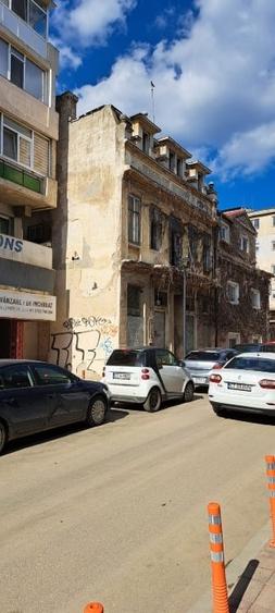 Casă individuală cu 5 camere cu Teren 276 Mp în Central