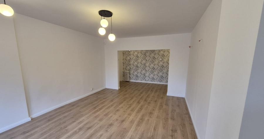 Birou, de 85 mp, în Decebal