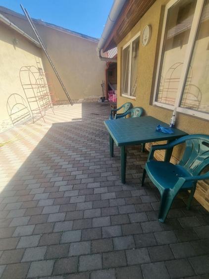 Casă cu 3 camere în Central