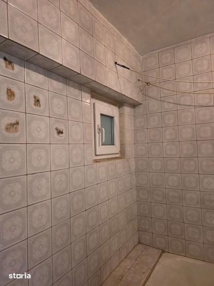 Apartament cu 3 camere decomandat în Colentina