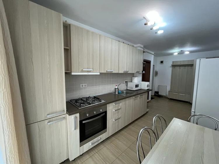 Apartament cu 2 camere, mobilat în Florești — fotografia 2