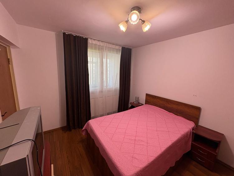 Apartament cu 2 camere decomandat în Titan
