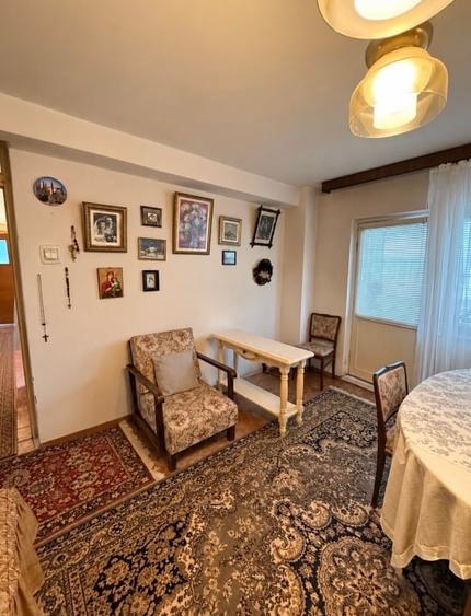 Apartament cu 2 camere decomandat în Decebal