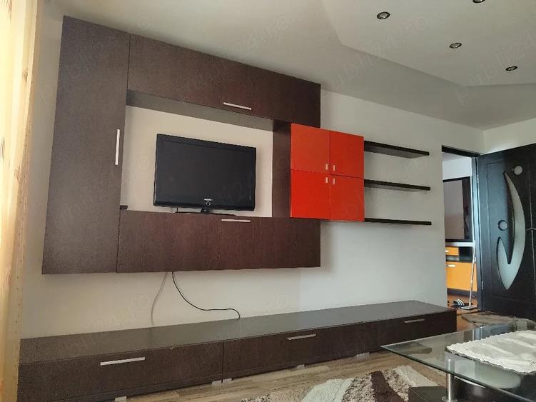 Apartament cu 3 camere decomandat în Nufărul