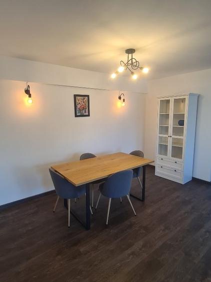 Apartament cu 3 camere semidecomandat, mobilat în Chitila