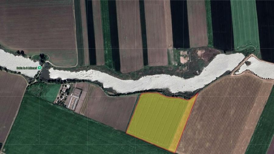 Teren agricol extravilan de 56300 mp, în Malu
