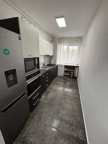 Apartament cu 2 camere decomandat, mobilat în Central