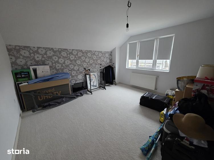 Casă cu 4 camere cu Teren 420 Mp în Central