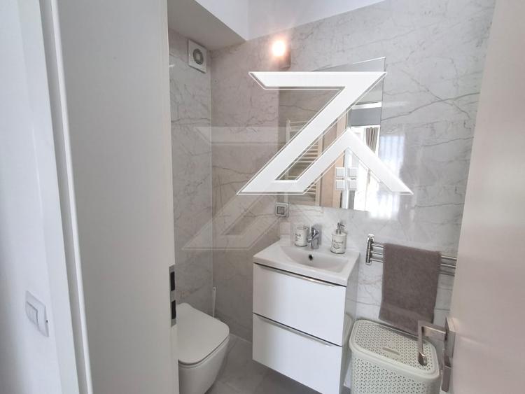 Apartament cu 3 camere decomandat, mobilat în Calea București