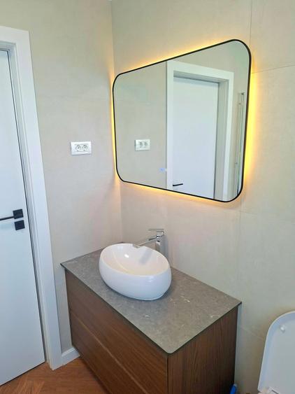 Apartament cu 3 camere semidecomandat, mobilat în Pipera
