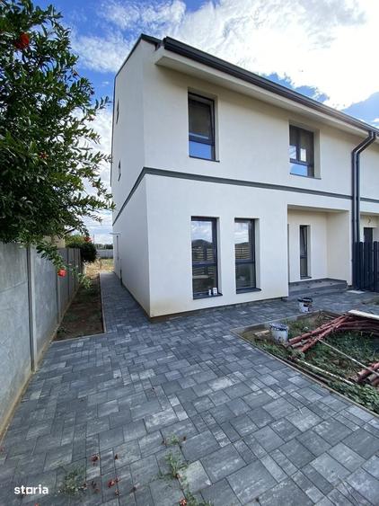 Casă cu 4 camere cu Teren 410 Mp în Șag
