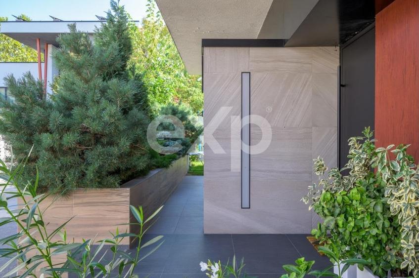 Casă individuală cu 6 camere cu Piscina în Pipera