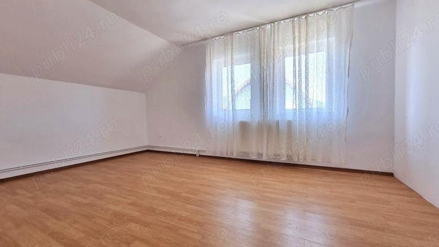 Casă cu Teren 300 Mp în Central