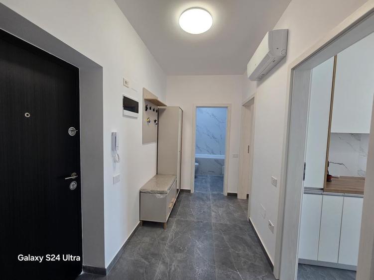 Apartament cu 2 camere decomandat în Apărătorii Patriei