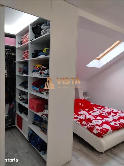 Casă cu 5 camere cu Teren 1000 Mp în Tractorul