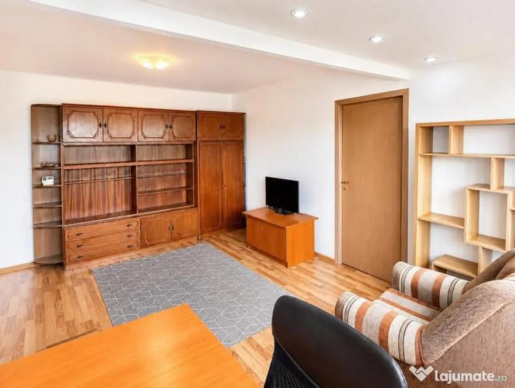 Apartament cu 2 camere semidecomandat în Eroii Revoluției