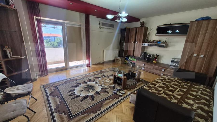 Apartament cu 3 camere decomandat în Carpați 2