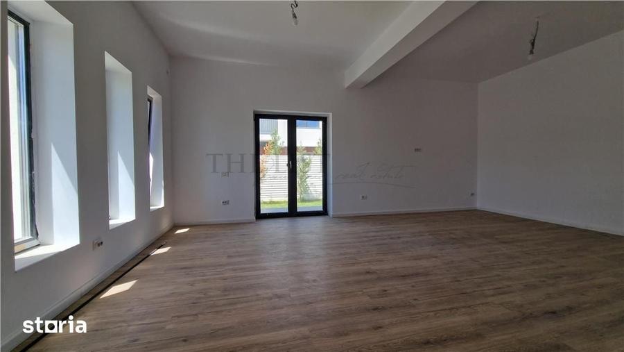 Casă cu 4 camere cu Teren 300 Mp în Odăi