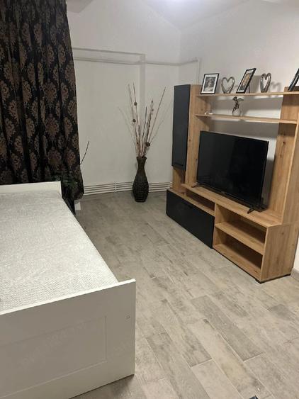 Apartament cu 2 camere semidecomandat în Faleză