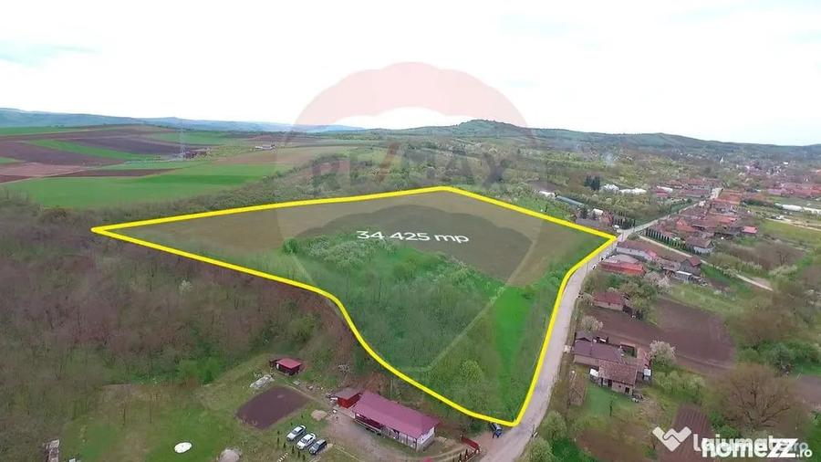 Teren de 34425 mp, în Bădeni