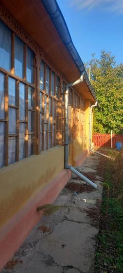 Casă cu 3 camere cu Teren 2058 Mp în Central