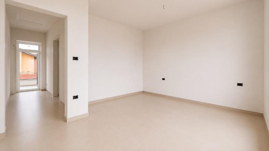 Duplex cu 5 camere cu Teren 250 Mp în Moșnița Nouă