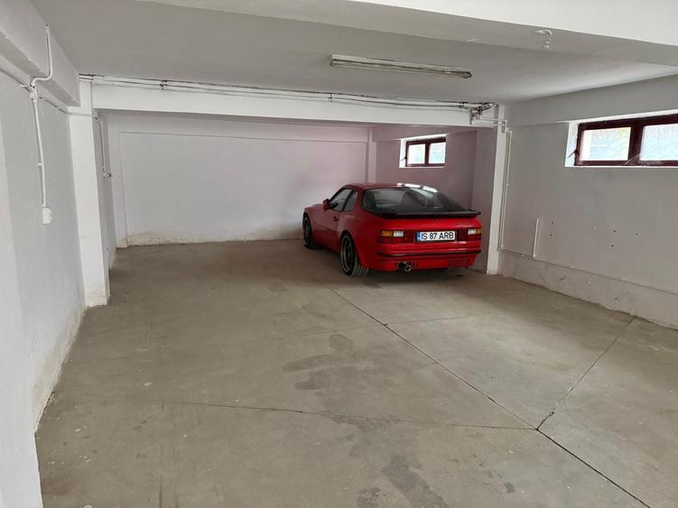 Spațiu comercial, de 730 mp, în Central