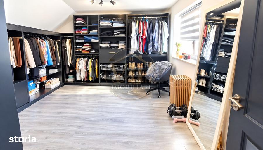 Casă cu 5 camere cu Teren 700 Mp în Cetate