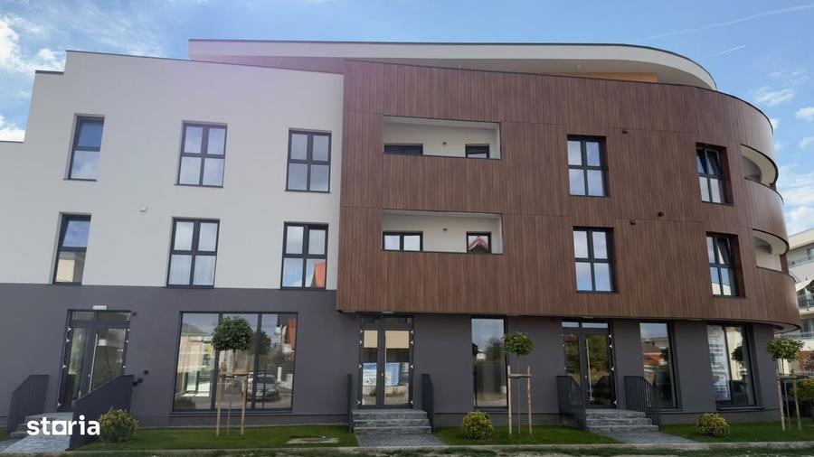 Spațiu comercial, de 100 mp, în Tractorul