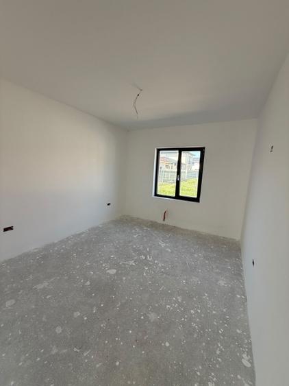 Casă individuală cu 4 camere cu Teren 400 Mp în Cumpăna