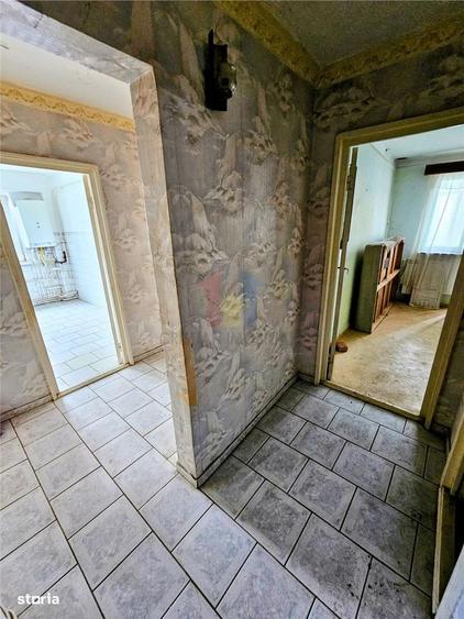 Apartament cu 4 camere decomandat în Viziru 3